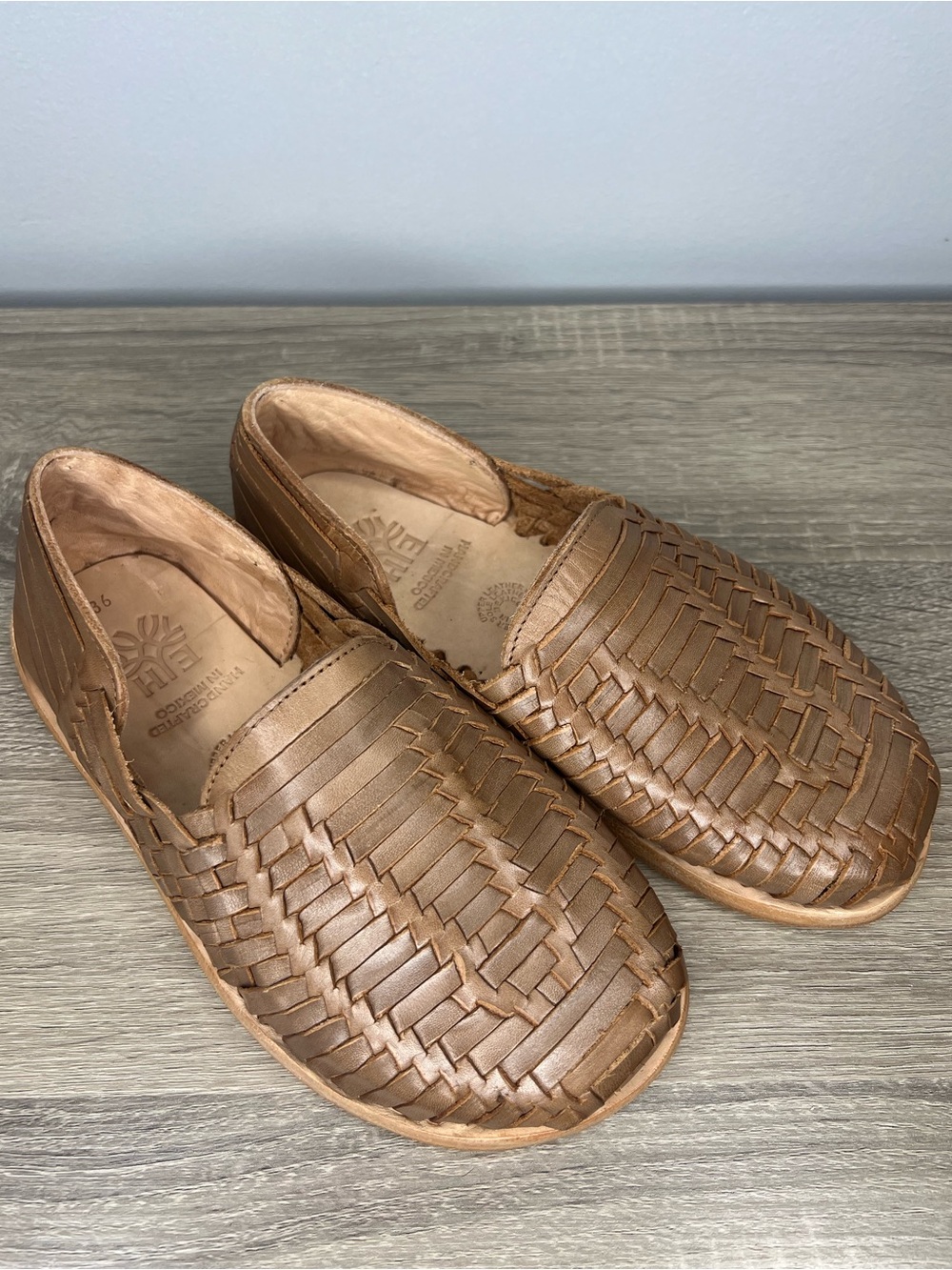 Made in Mexico Genuine Handcrafted Leather Huarache Flats Size 36 Unworn Flats